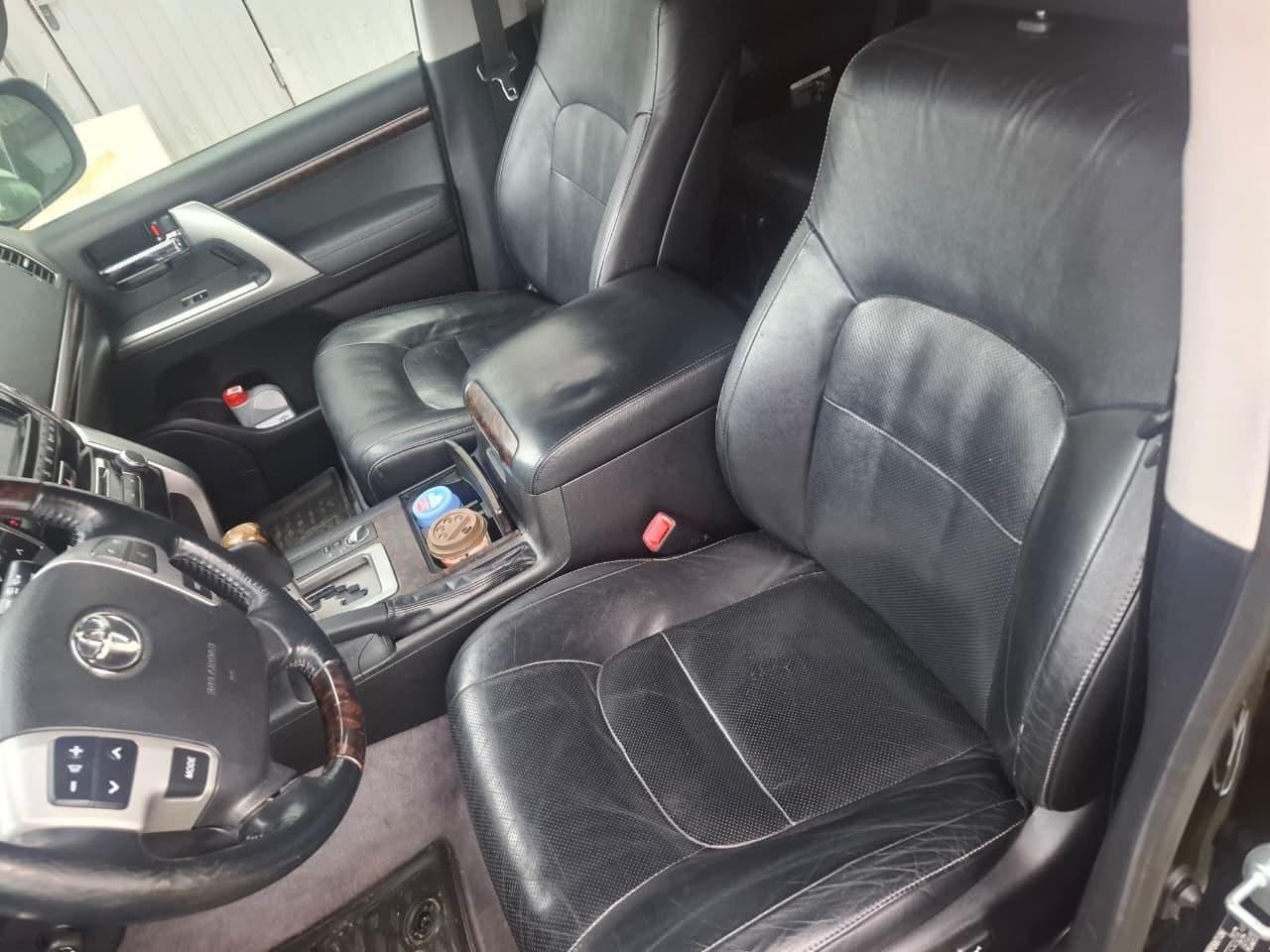 Перетяжка салона Land Cruiser 200 в автоателье Цех №13, до — фото 12